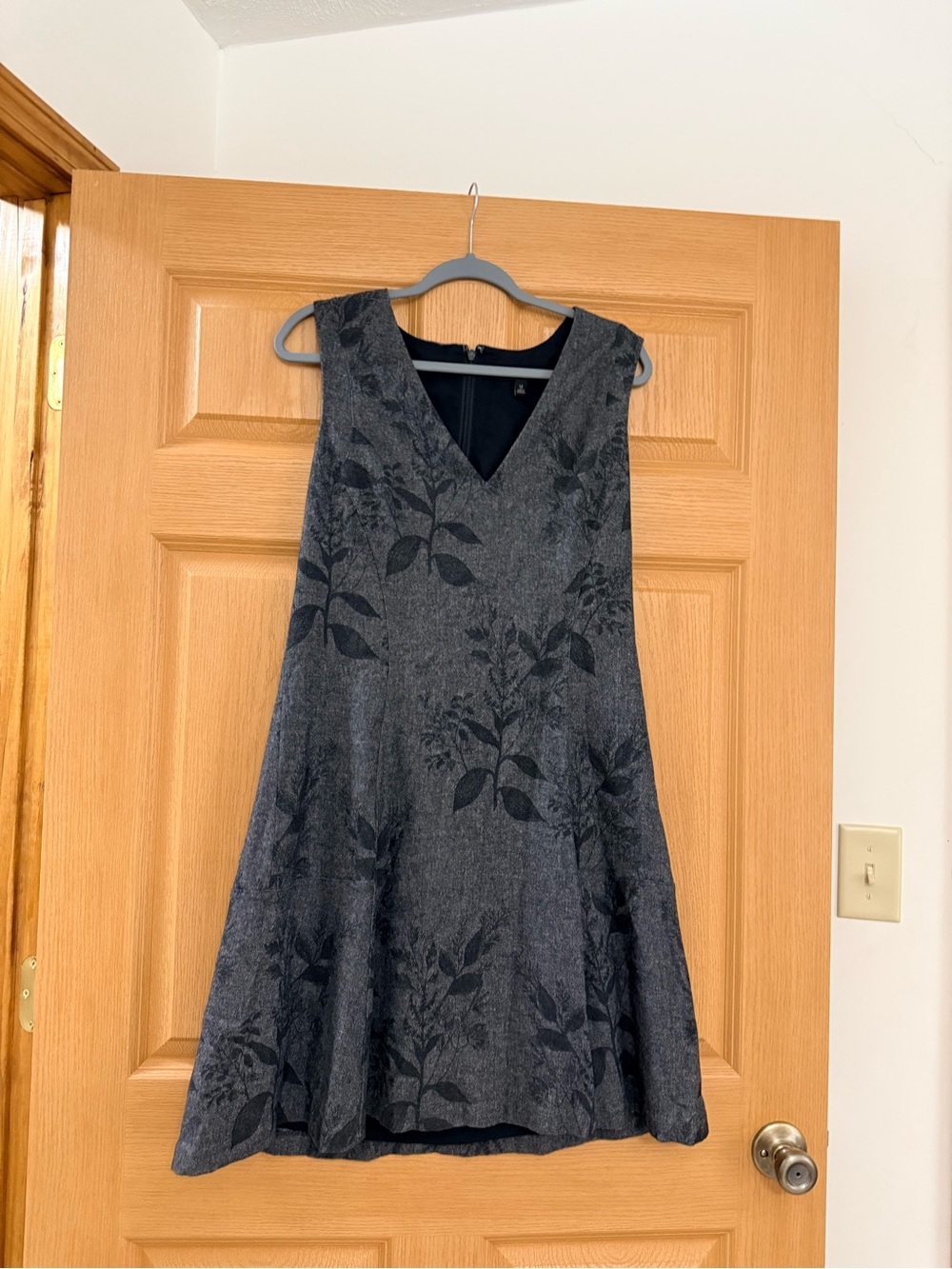 Sleeveless V-Neck Floral A-Line Dress - Charcoal Gray